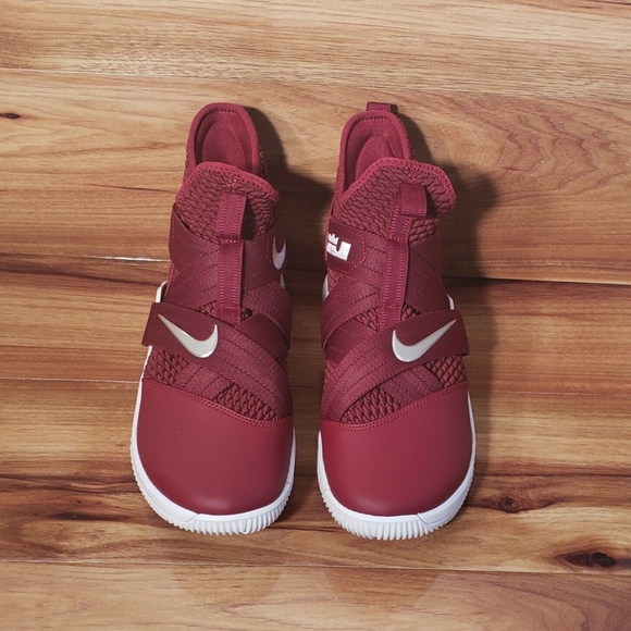 Men's Lebron Soldier 12 (Size 12) NWOB - Picture 7 of 8